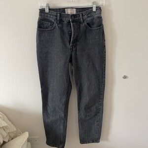 Everlane 90s Cheeky Jean Black Grey